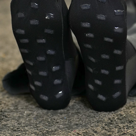 Caca’s Anti-Slip Magic Socks 2.0 – grip socks for Hajj and Umrah pilgrims